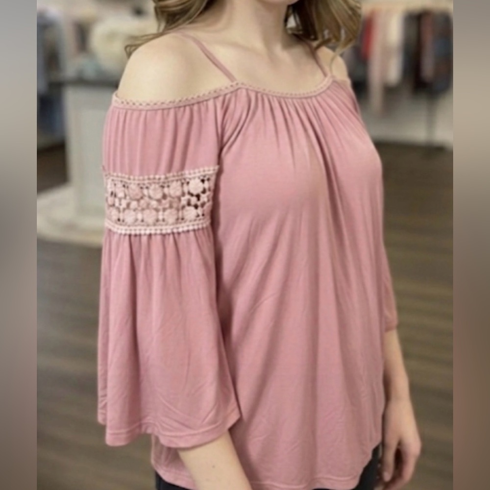 263. NWOT! POL Cold Shoulder | Off Shoulder Top | Pink | Small